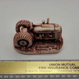 Georgia Marble Limited Edition McCormick Farmall M Tractor figurine #2849/10,000